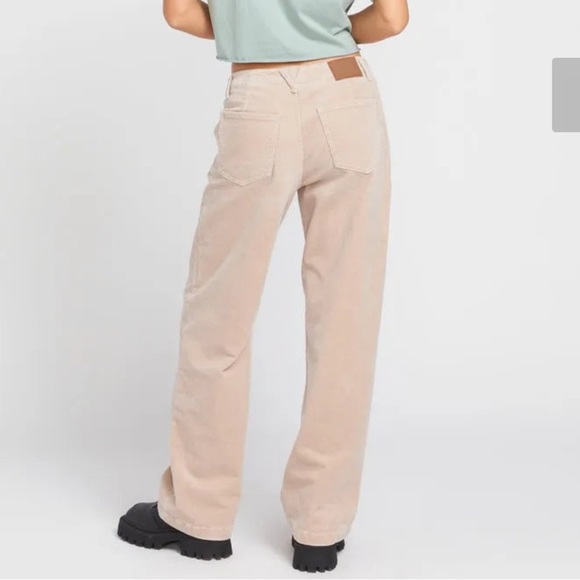 NWT Volcom Womens Pants 1991 Stoned Low Rise Jeans in MUSHROOM (MSH - Picture 1 of 15